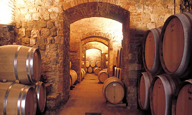 Lornano Winery in Tuscany Cellars