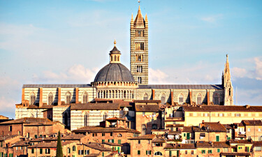 A panorama of Siena during a Siena Chianti wine tour in Tuscany